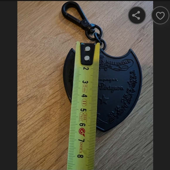 Dom perignon champagne Moët keychain - Picture 7 of 8